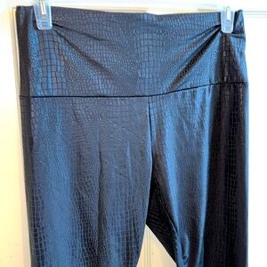 NWOT Crocodile texture stretchy leggings (1XL)